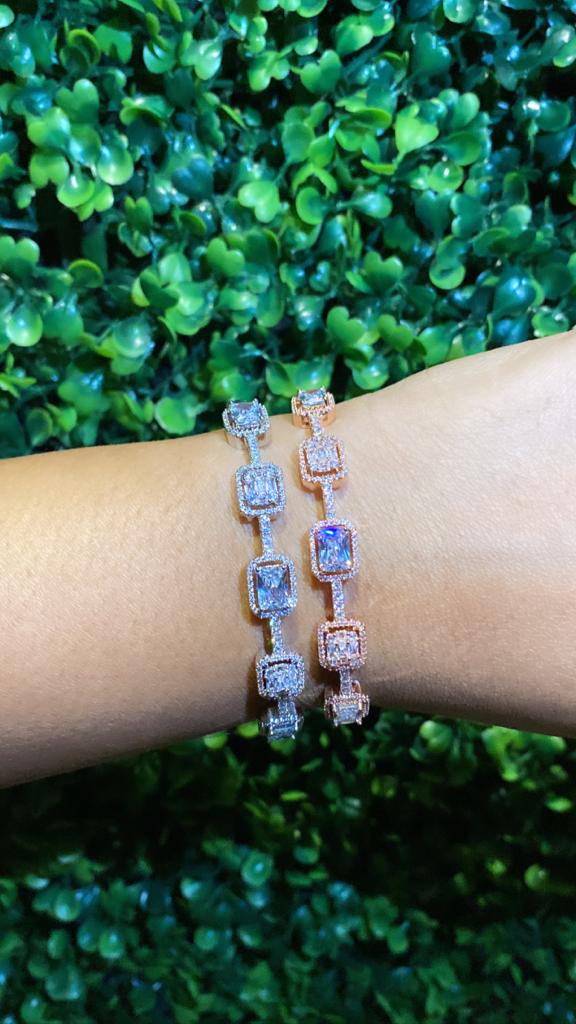 Cluster bracelet - Fits all ❣️ - Image 3