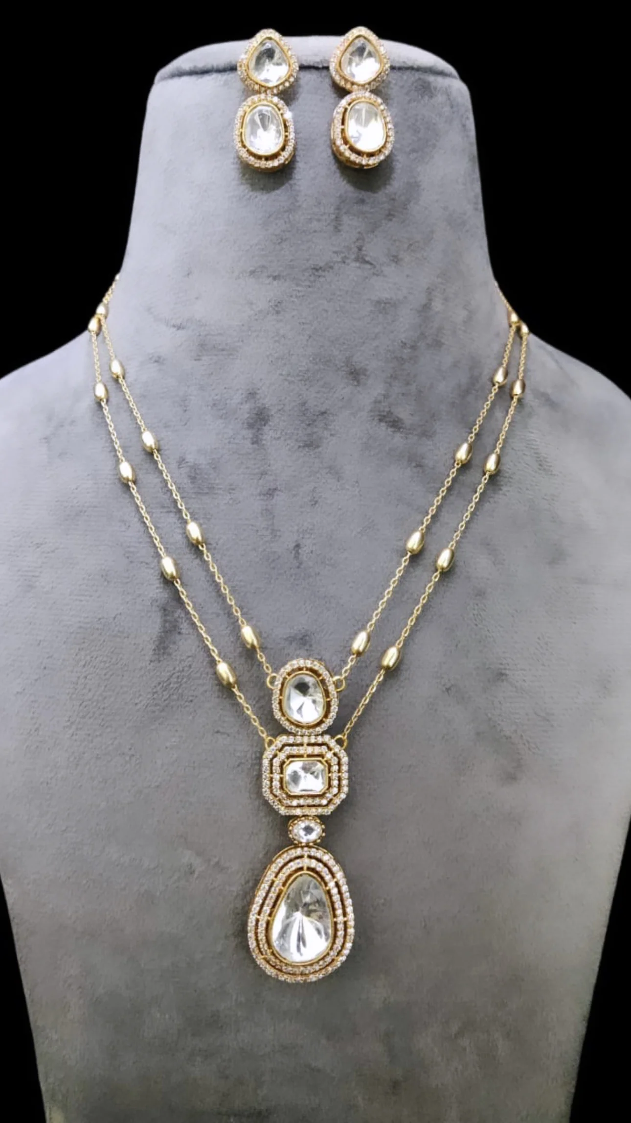 Festive Moissanite polki pendant chain earring set - Image 3