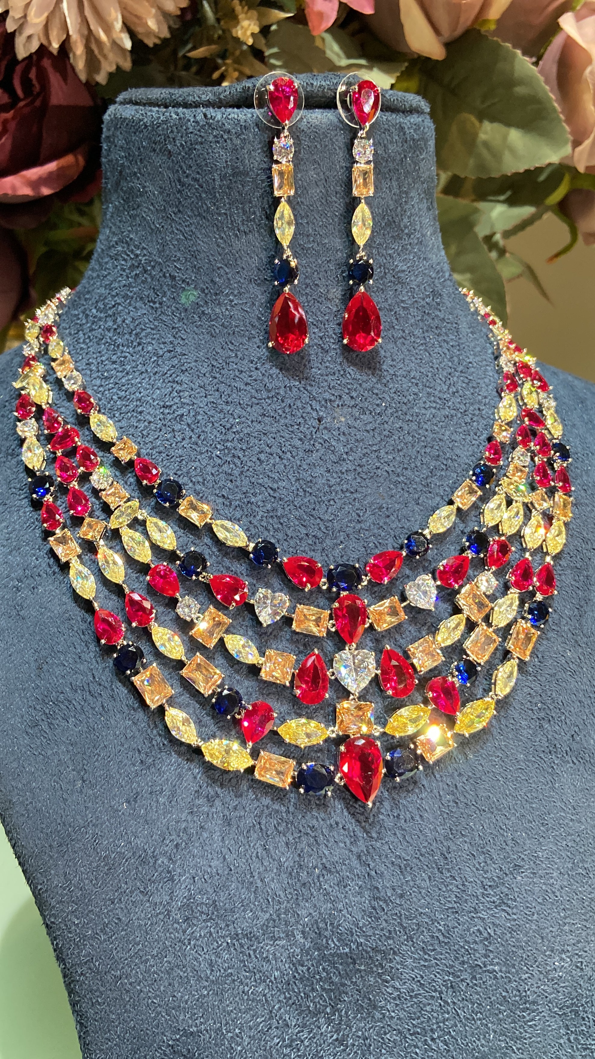 ROYAL 5 LINE NECKLACE SET - Image 4