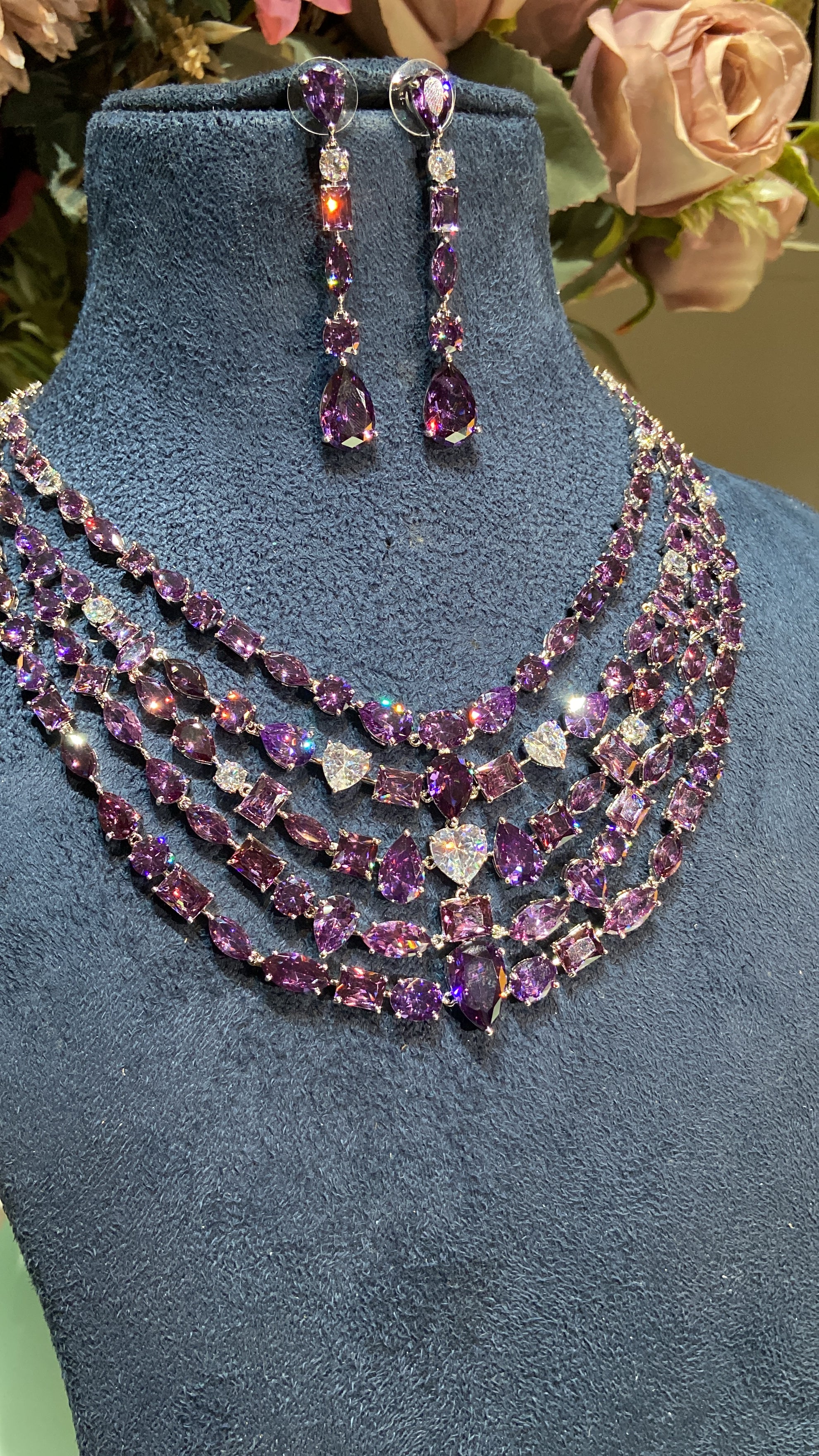 ROYAL 5 LINE NECKLACE SET - Image 6