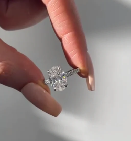 Oval soliatire ring ❄️ - Image 4